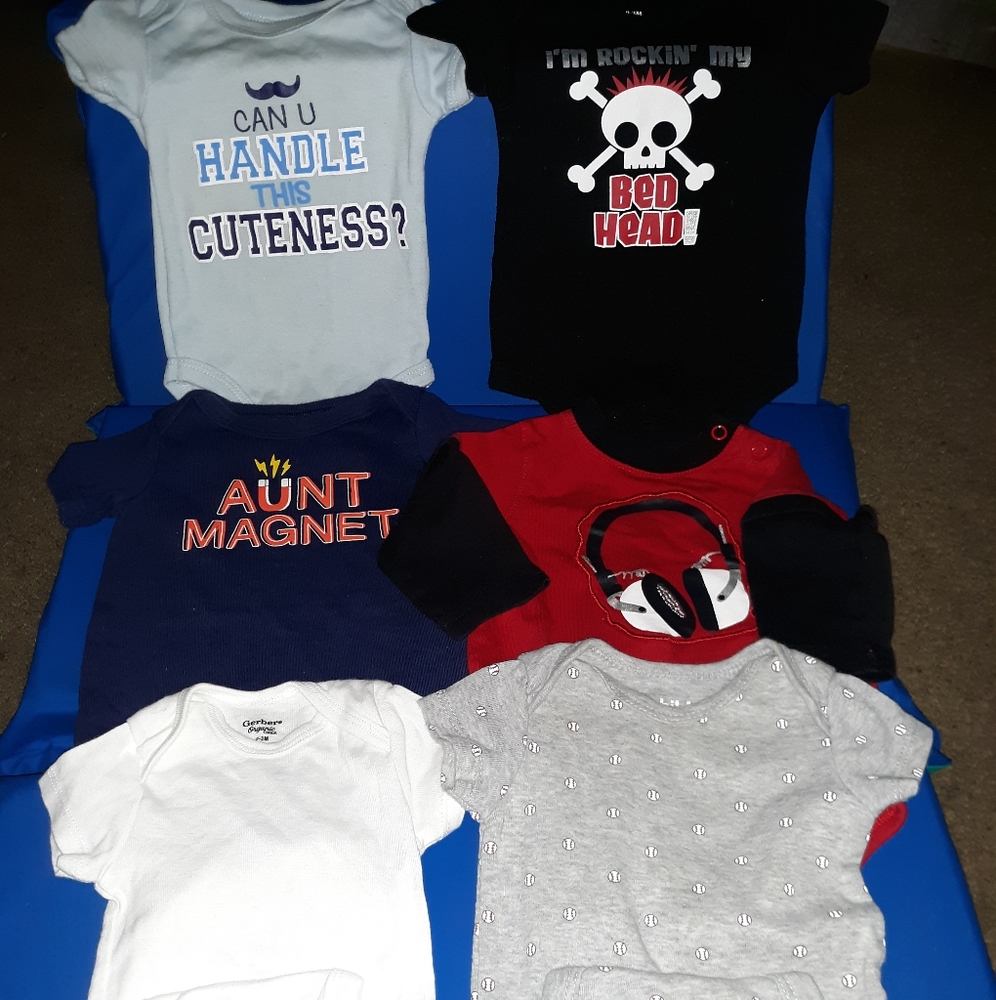 🔔Onesie lot